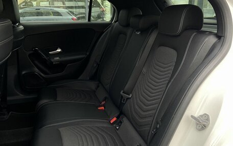 Mercedes-Benz A-Класс, 2018 год, 2 140 000 рублей, 29 фотография