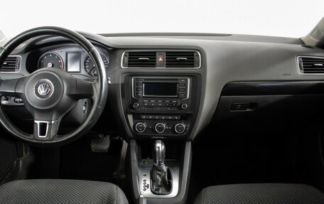 Volkswagen Jetta VI, 2014 год, 750 000 рублей, 11 фотография