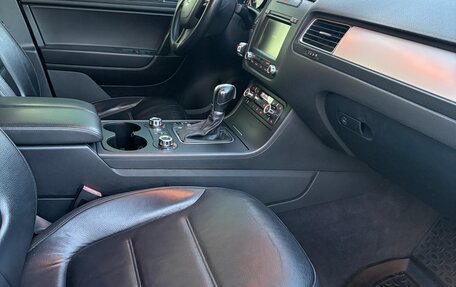 Volkswagen Touareg III, 2012 год, 1 890 000 рублей, 15 фотография