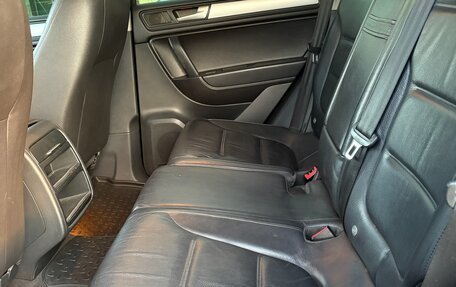 Volkswagen Touareg III, 2012 год, 1 890 000 рублей, 13 фотография