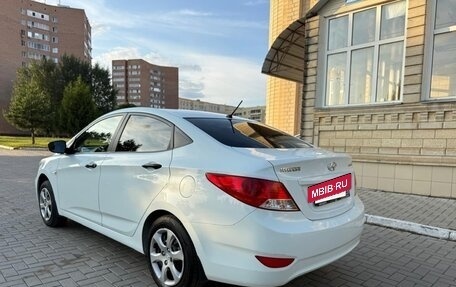 Hyundai Solaris II рестайлинг, 2013 год, 700 000 рублей, 3 фотография