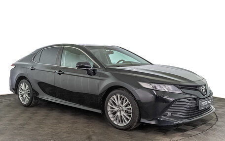 Toyota Camry, 2019 год, 2 850 000 рублей, 3 фотография