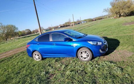 Hyundai Solaris II рестайлинг, 2013 год, 880 000 рублей, 8 фотография