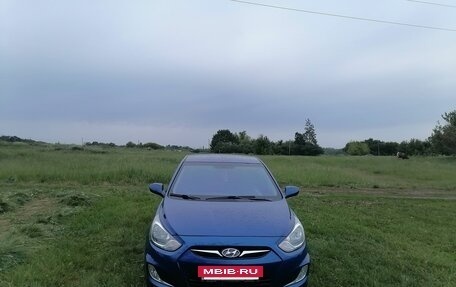 Hyundai Solaris II рестайлинг, 2013 год, 880 000 рублей, 7 фотография