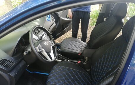 Hyundai Solaris II рестайлинг, 2013 год, 880 000 рублей, 14 фотография