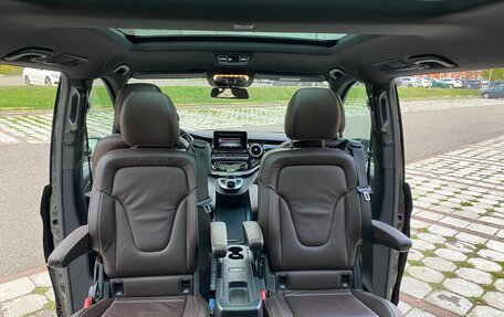 Mercedes-Benz V-Класс, 2016 год, 4 790 000 рублей, 8 фотография