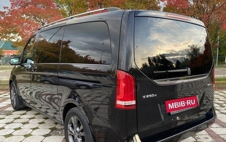 Mercedes-Benz V-Класс, 2016 год, 4 790 000 рублей, 3 фотография