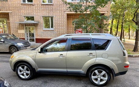 Mitsubishi Outlander III рестайлинг 3, 2008 год, 1 085 000 рублей, 8 фотография