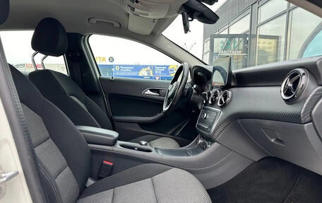 Mercedes-Benz GLA, 2017 год, 1 970 000 рублей, 6 фотография