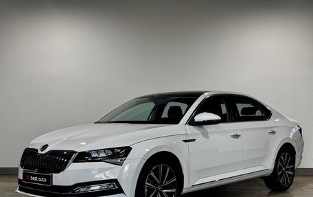 Skoda Superb III рестайлинг, 2025 год, 3 200 000 рублей, 2 фотография