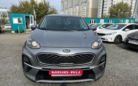 KIA Sportage IV рестайлинг, 2020 год, 2 630 000 рублей, 2 фотография
