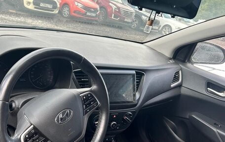 Hyundai Solaris II рестайлинг, 2018 год, 905 719 рублей, 3 фотография