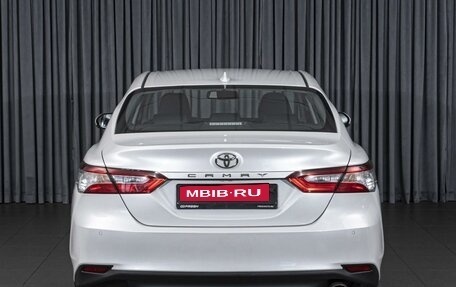 Toyota Camry, 2018 год, 2 300 000 рублей, 4 фотография