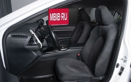 Toyota Camry, 2018 год, 2 300 000 рублей, 10 фотография