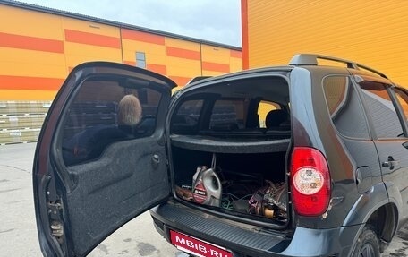 Chevrolet Niva I рестайлинг, 2010 год, 385 000 рублей, 9 фотография