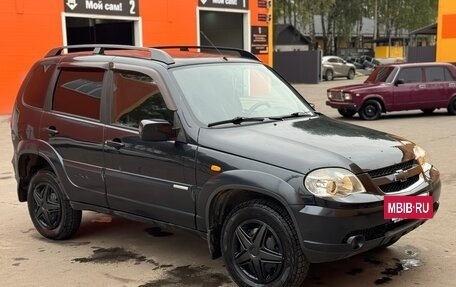 Chevrolet Niva I рестайлинг, 2010 год, 385 000 рублей, 2 фотография