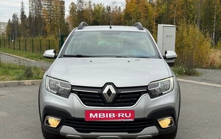 Renault Sandero II рестайлинг, 2019 год, 1 305 000 рублей, 2 фотография