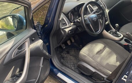 Opel Astra J, 2011 год, 700 000 рублей, 11 фотография