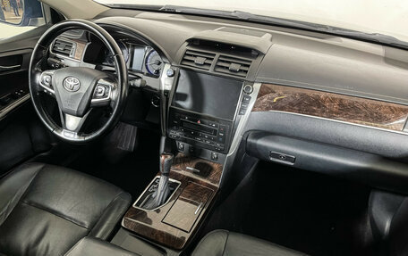 Toyota Camry, 2017 год, 2 097 000 рублей, 9 фотография