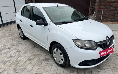 Renault Logan II, 2016 год, 650 000 рублей, 4 фотография