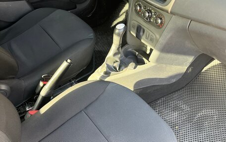 Renault Logan II, 2016 год, 650 000 рублей, 11 фотография