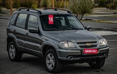 Chevrolet Niva I рестайлинг, 2013 год, 610 000 рублей, 2 фотография