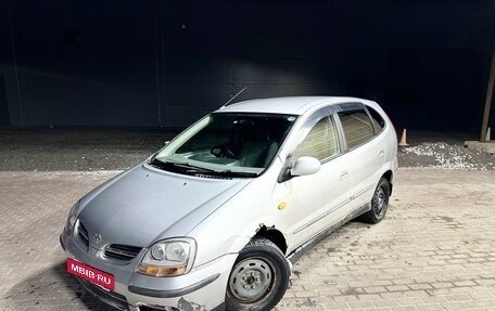 Nissan Tino, 2001 год, 210 000 рублей, 2 фотография