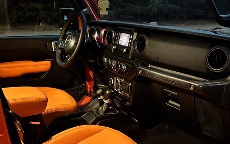 Jeep Wrangler, 2020 год, 3 800 000 рублей, 18 фотография