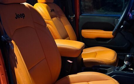 Jeep Wrangler, 2020 год, 3 800 000 рублей, 24 фотография