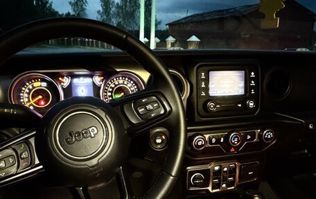 Jeep Wrangler, 2020 год, 3 800 000 рублей, 17 фотография