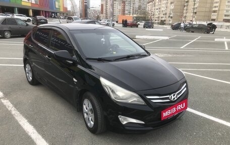 Hyundai Solaris II рестайлинг, 2015 год, 1 100 000 рублей, 2 фотография