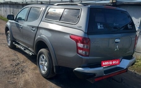 Mitsubishi L200 IV рестайлинг, 2016 год, 2 650 000 рублей, 5 фотография