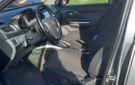 Mitsubishi L200 IV рестайлинг, 2016 год, 2 650 000 рублей, 16 фотография