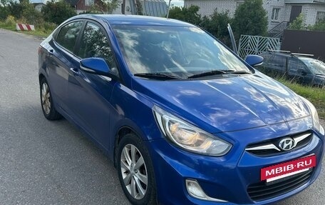 Hyundai Solaris II рестайлинг, 2011 год, 540 000 рублей, 3 фотография