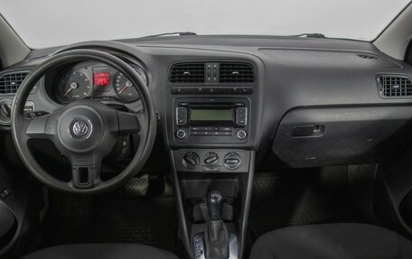 Volkswagen Polo VI (EU Market), 2012 год, 640 000 рублей, 13 фотография