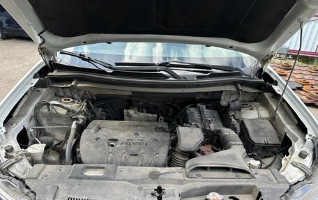Mitsubishi Outlander III рестайлинг 3, 2013 год, 1 400 000 рублей, 9 фотография