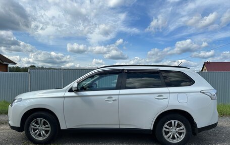Mitsubishi Outlander III рестайлинг 3, 2013 год, 1 400 000 рублей, 7 фотография