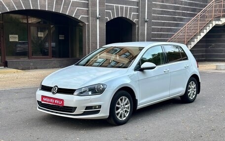 Volkswagen Golf VII, 2013 год, 810 000 рублей, 1 фотография