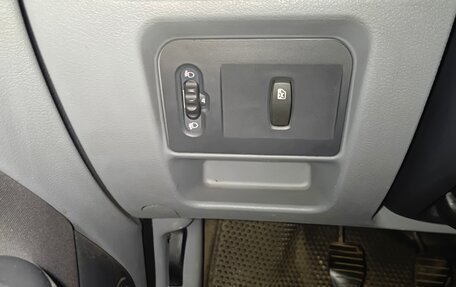 Renault Symbol I, 2007 год, 300 000 рублей, 9 фотография
