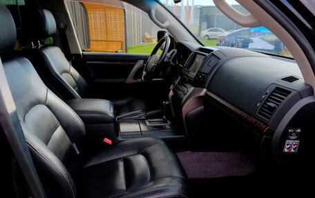 Toyota Land Cruiser 200, 2011 год, 3 090 000 рублей, 11 фотография