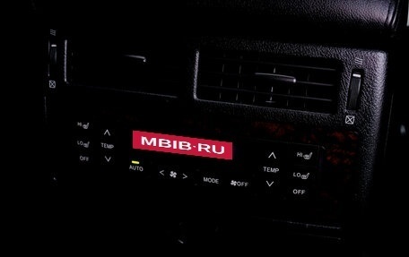 Toyota Land Cruiser 200, 2011 год, 3 090 000 рублей, 14 фотография