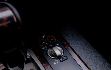 Toyota Land Cruiser 200, 2011 год, 3 090 000 рублей, 28 фотография