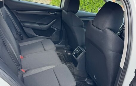 Skoda Octavia RS, 2021 год, 1 900 000 рублей, 18 фотография