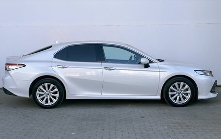 Toyota Camry, 2020 год, 3 100 000 рублей, 5 фотография