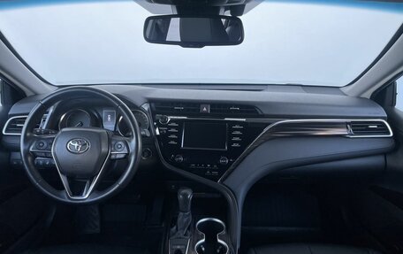 Toyota Camry, 2020 год, 3 100 000 рублей, 14 фотография