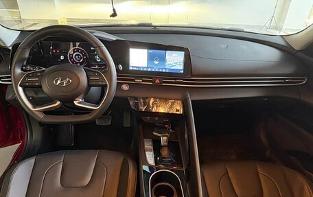 Hyundai Elantra, 2023 год, 1 600 000 рублей, 10 фотография