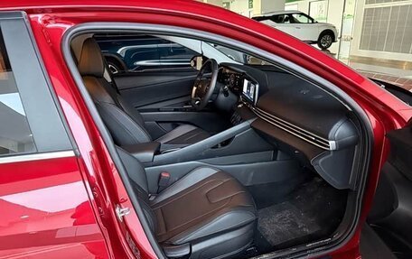 Hyundai Elantra, 2023 год, 1 600 000 рублей, 19 фотография