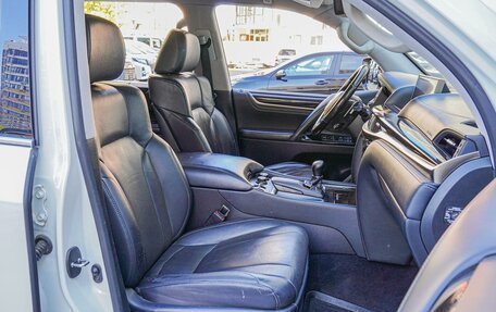 Lexus LX III, 2016 год, 5 780 000 рублей, 8 фотография