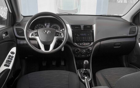 Hyundai Solaris II рестайлинг, 2015 год, 929 000 рублей, 6 фотография