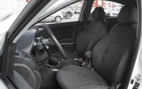 Hyundai Solaris II рестайлинг, 2015 год, 929 000 рублей, 10 фотография